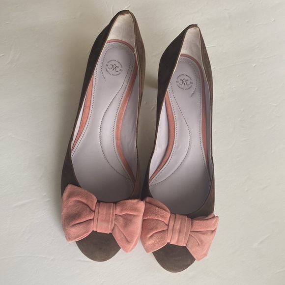 Johnston&Murphycute little bow pumps size 8M